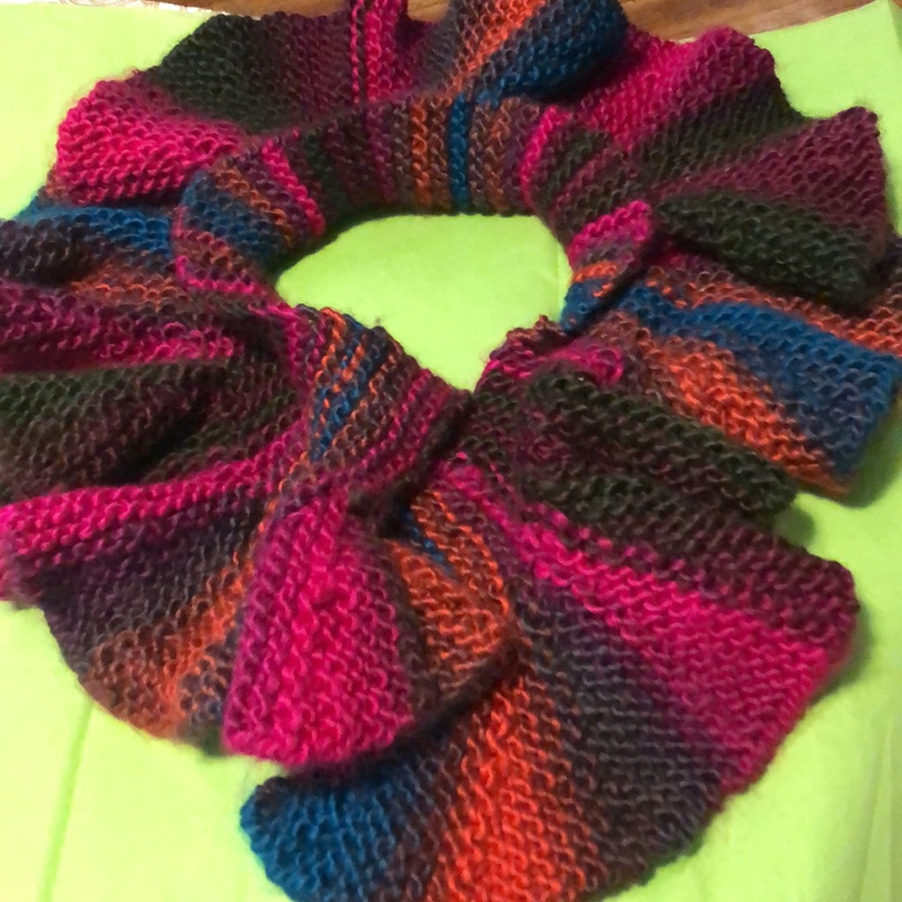 Used scarf one size - Picture 8 of 8